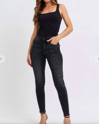 Judy Blue - Calça Jeans Skinny com Controle de Barriga de Cintura Média