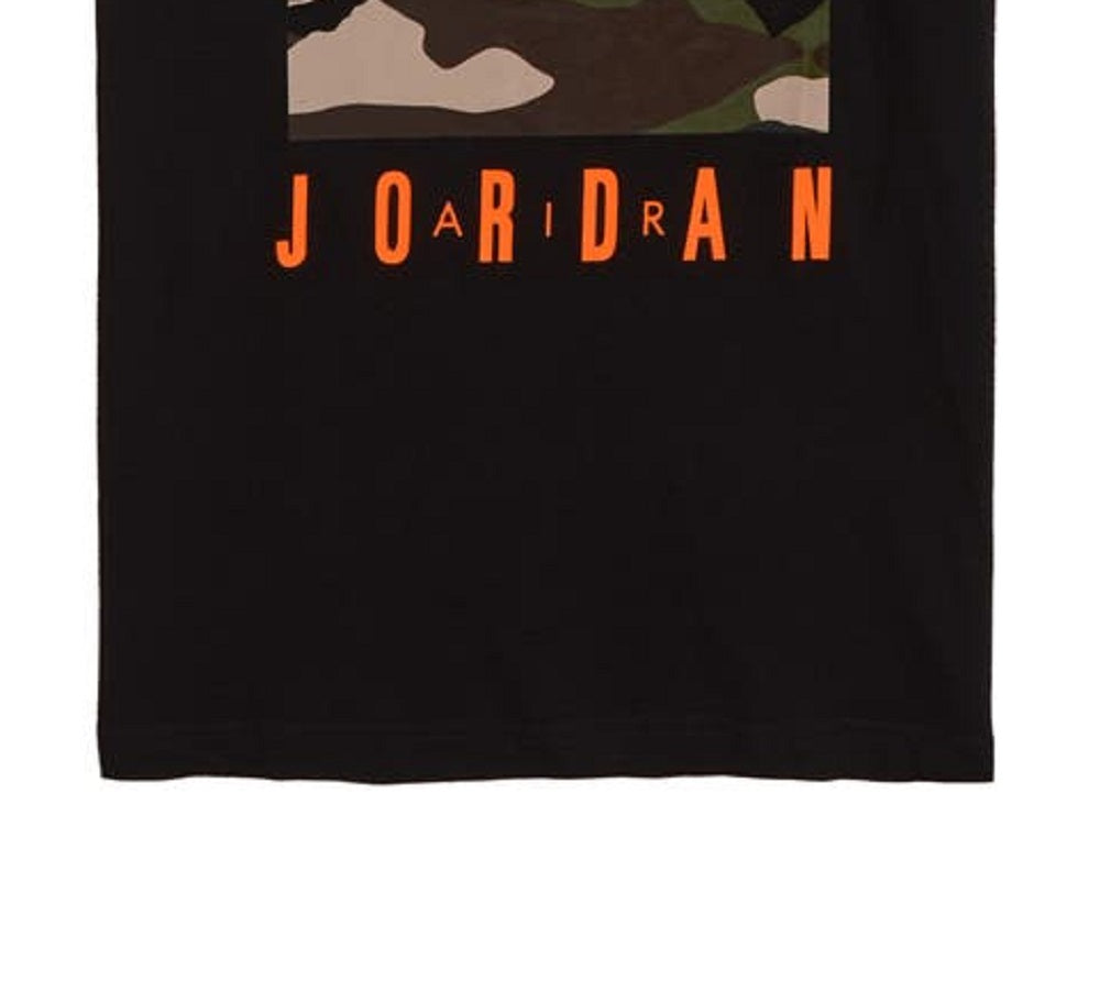 Camiseta Jordan Big Boy's Camouflage Box Knock Out Graphic Preta Tamanho Médio