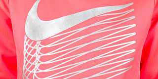 Moletom Nike com capuz Therma Fleece com logotipo metálico para meninas, rosa, tamanho 5