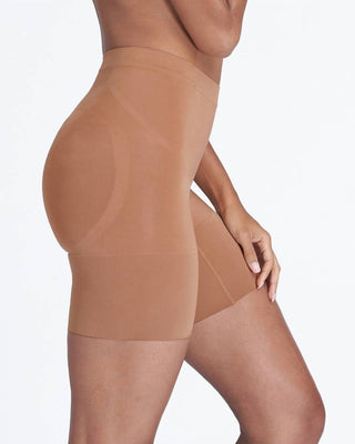 Spanx - Short Oncore até o meio da coxa