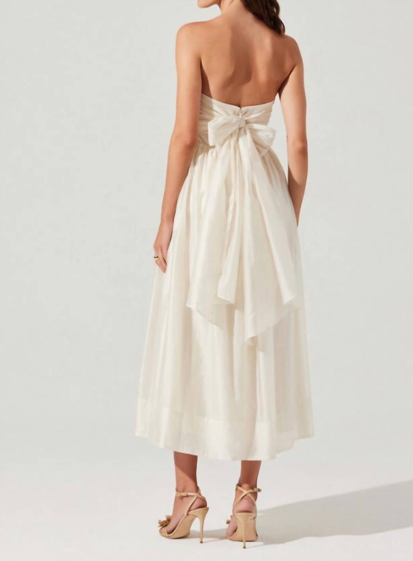 Astr - Aneesha Midi Dress