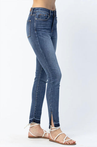 Judy Blue - Calça jeans reta com fenda e cintura alta