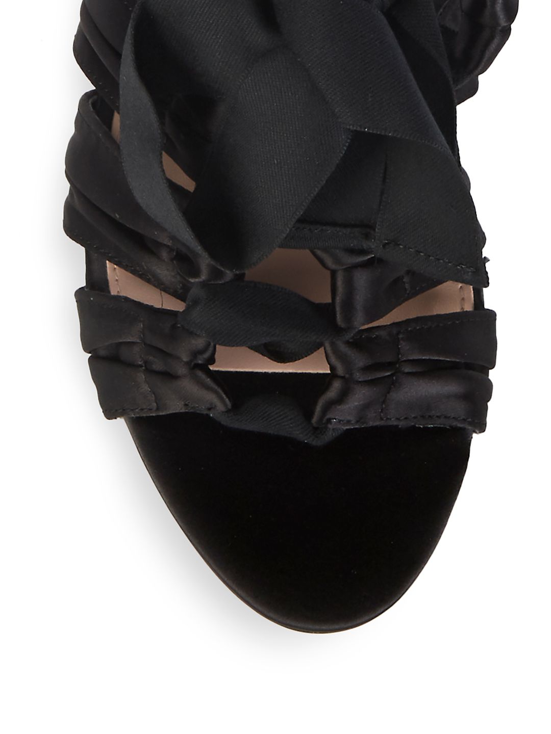 Avec Les Filles Sandália feminina Janelle de cetim com cadarço preto tamanho 7M