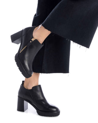 Xti - Botas femininas da coleção Carmela