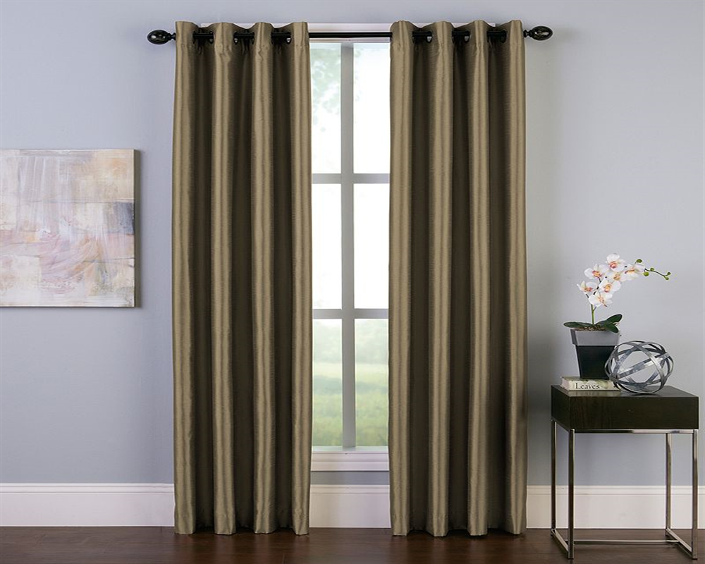 Cortina blackout listrada para ambientes internos Curtainworks Malta, tamanho bronze, 50 x 108