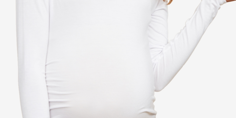 Camiseta de maternidade feminina com manga comprida e franzido lateral, tamanho médio, branca