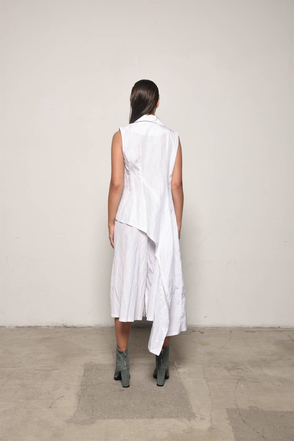 Simply Mila - Uneven Vest
