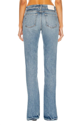 Grlfrnd - Calça Jeans Hailey de Cintura Baixa e Slim Boot