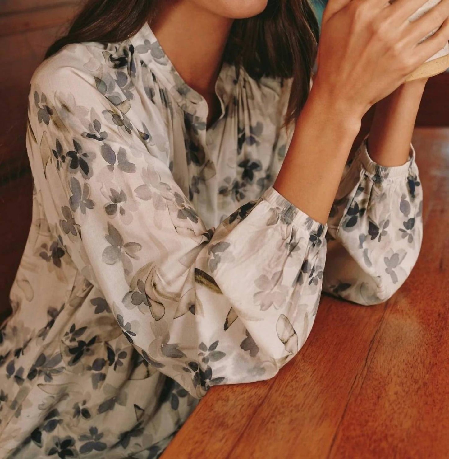 Bella Dahl - Long Sleeve Shirred Raglan Shirt