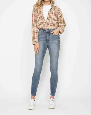 Judy Blue - Calça jeans skinny com controle de barriga e lavagem contrastante tamanho normal