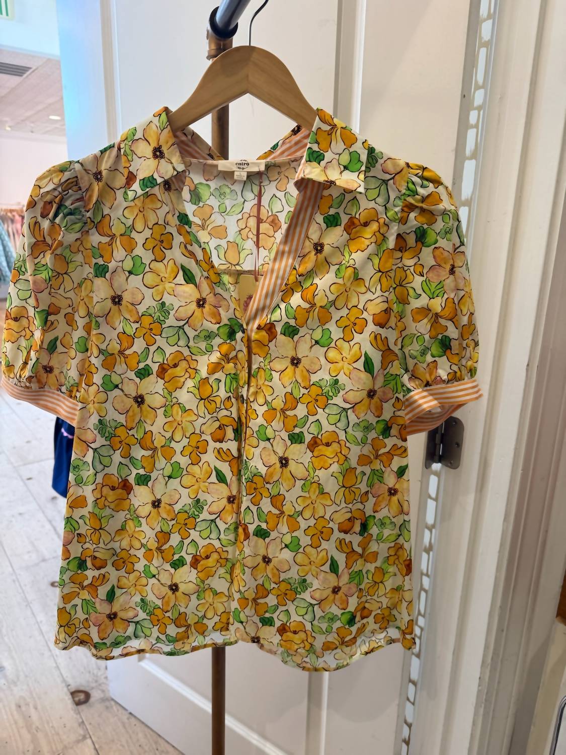 Entro - Molly Floral V-neck Blouse