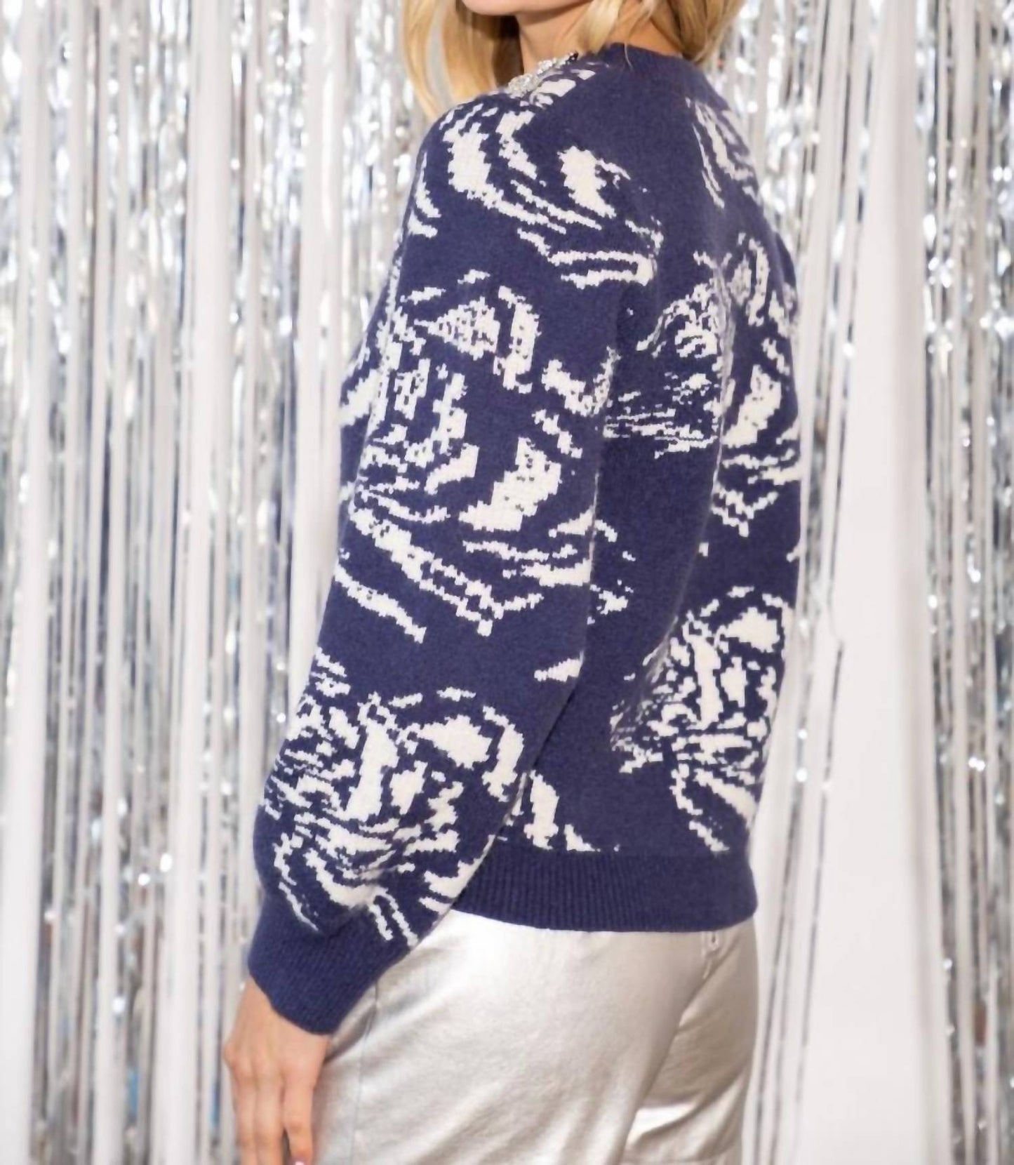 Voy - Embellished Button Sweater