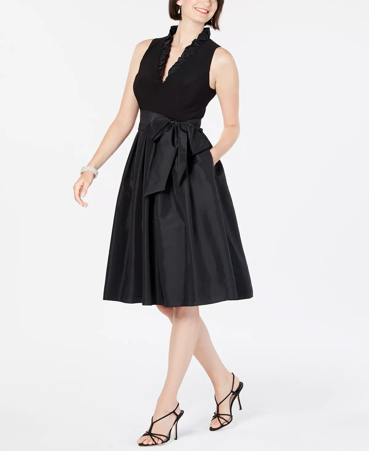 Vestido feminino Jessica Howard com gola franzida e ajuste evasê, preto, tamanho 6