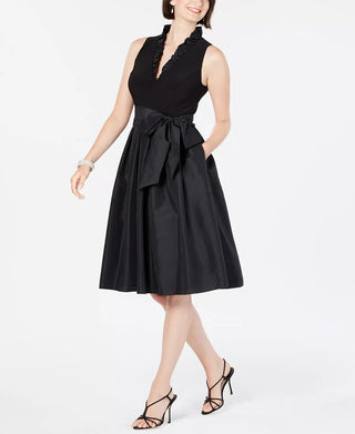 Vestido feminino Jessica Howard com gola franzida e ajuste evasê, preto, tamanho 6