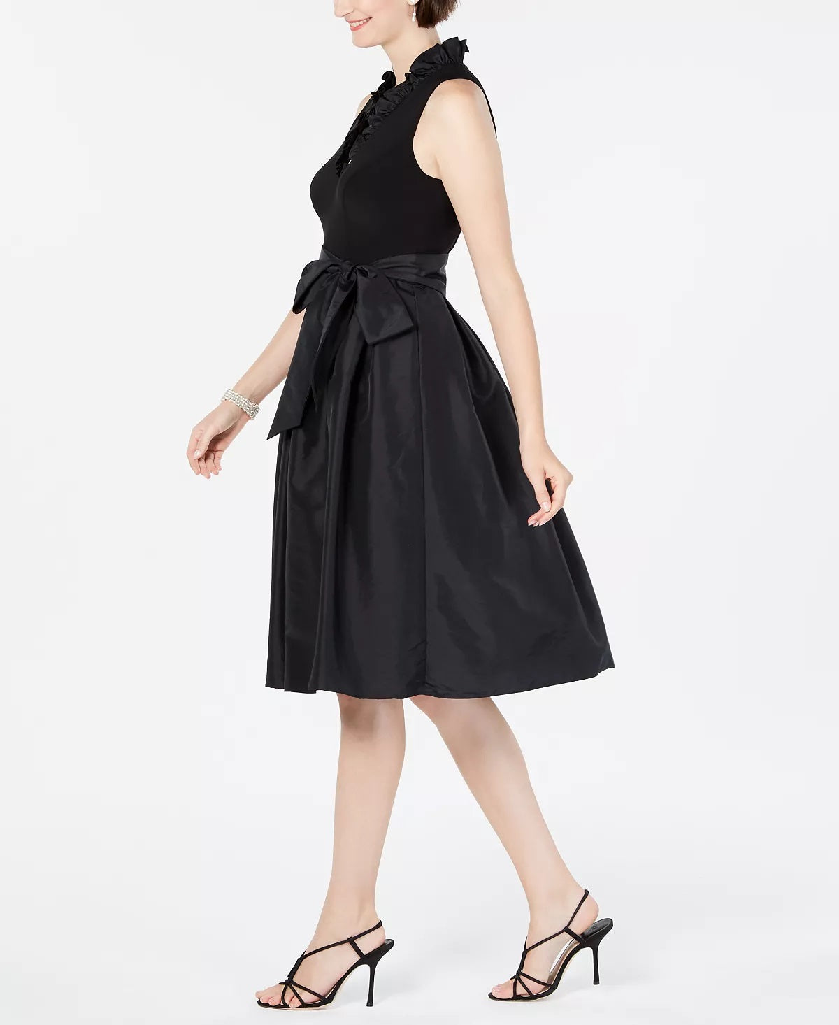 Vestido feminino Jessica Howard com gola franzida e ajuste evasê, preto, tamanho 6