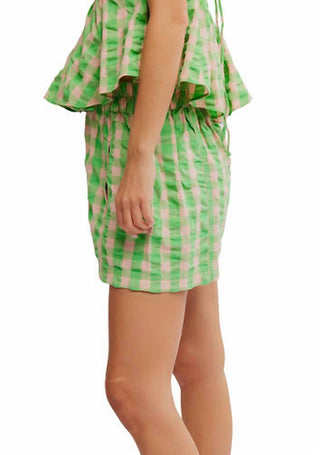 Free People - Obtenha um short de Seersucker grátis