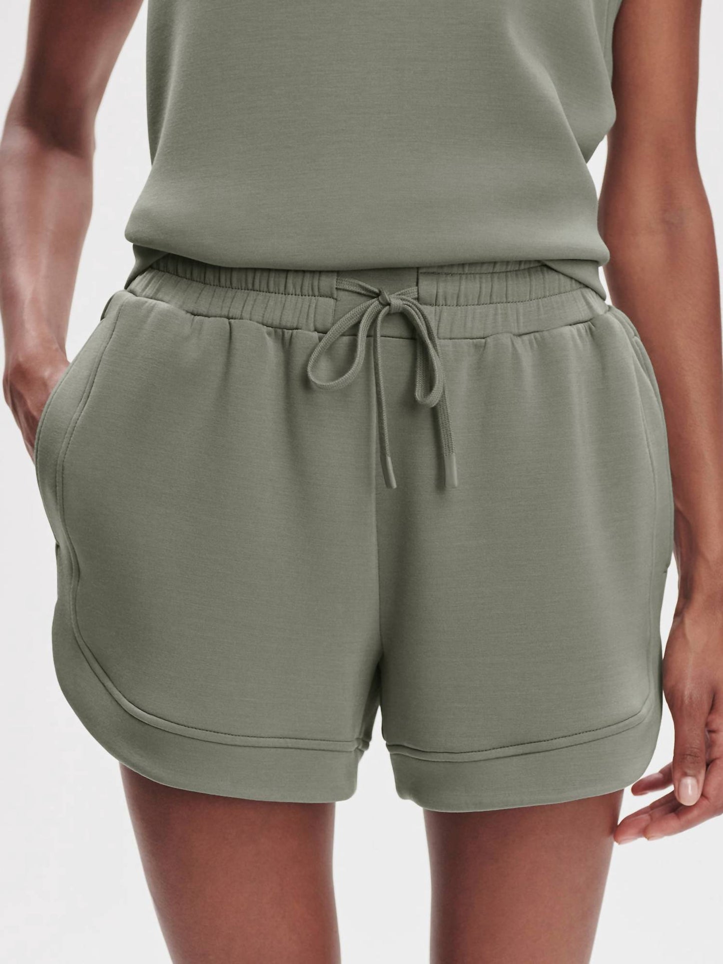 Varley - Ollie High Rise Short