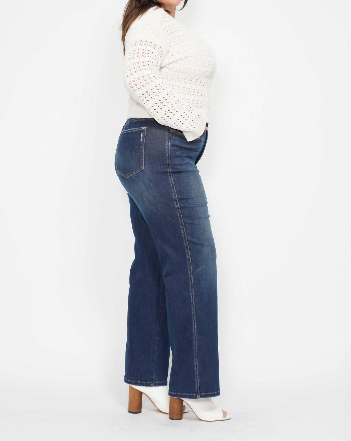 Judy Blue - Tummy Control Classic Straight Jeans