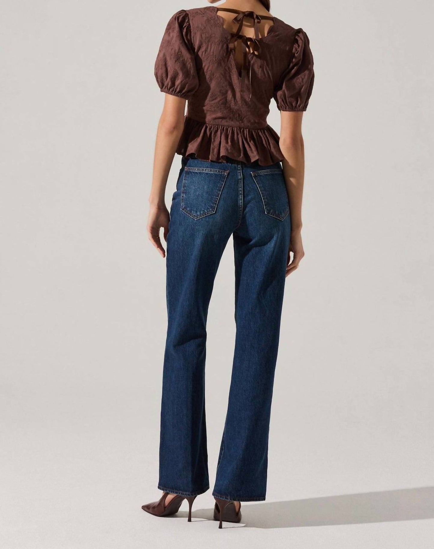 Astr - Arely Scalloped V-neck Peplum Top