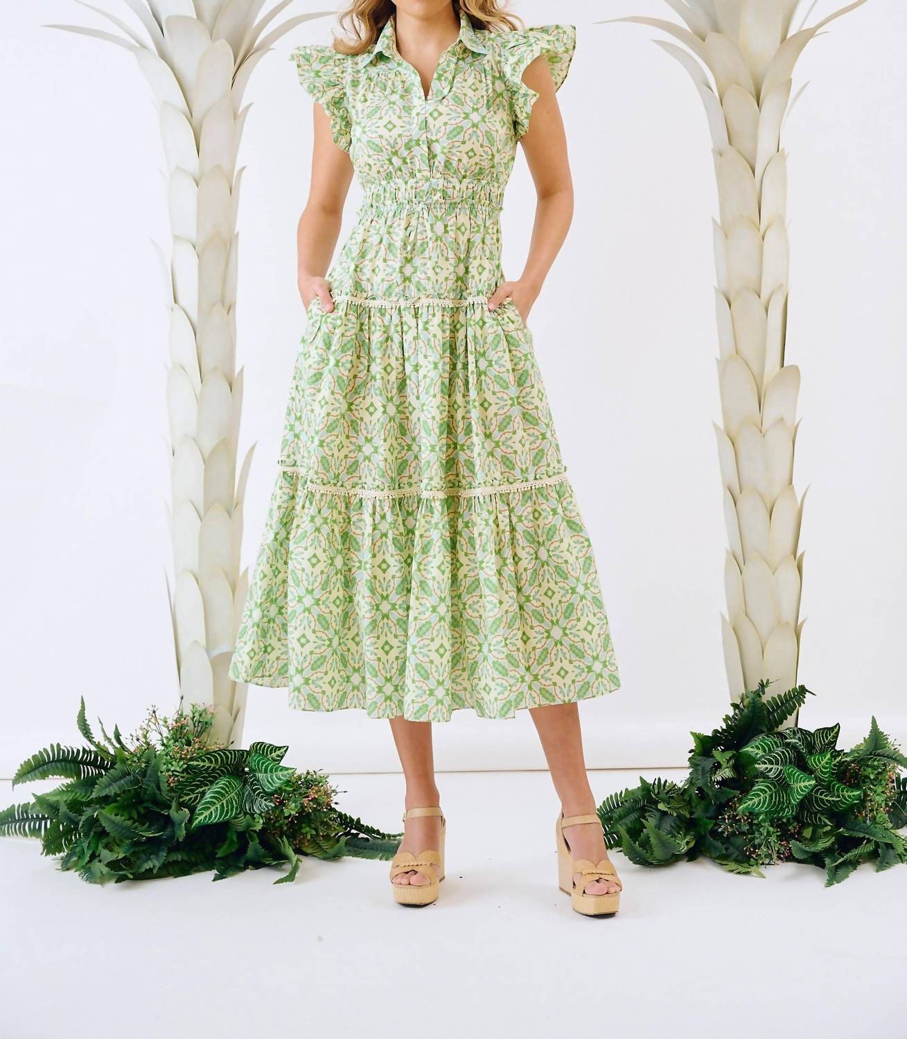 Brooks Avenue - Flutter Sleeve Dress