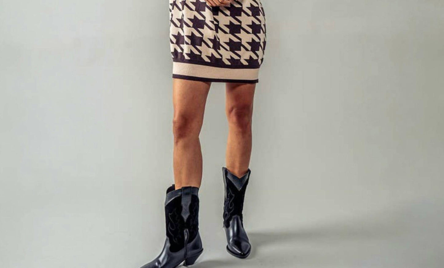 Urban Daizy - Hyde Park Mini Sweater Dress