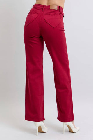 Judy Blue - Calça Jeans com Bolso em Coração e Perna Reta