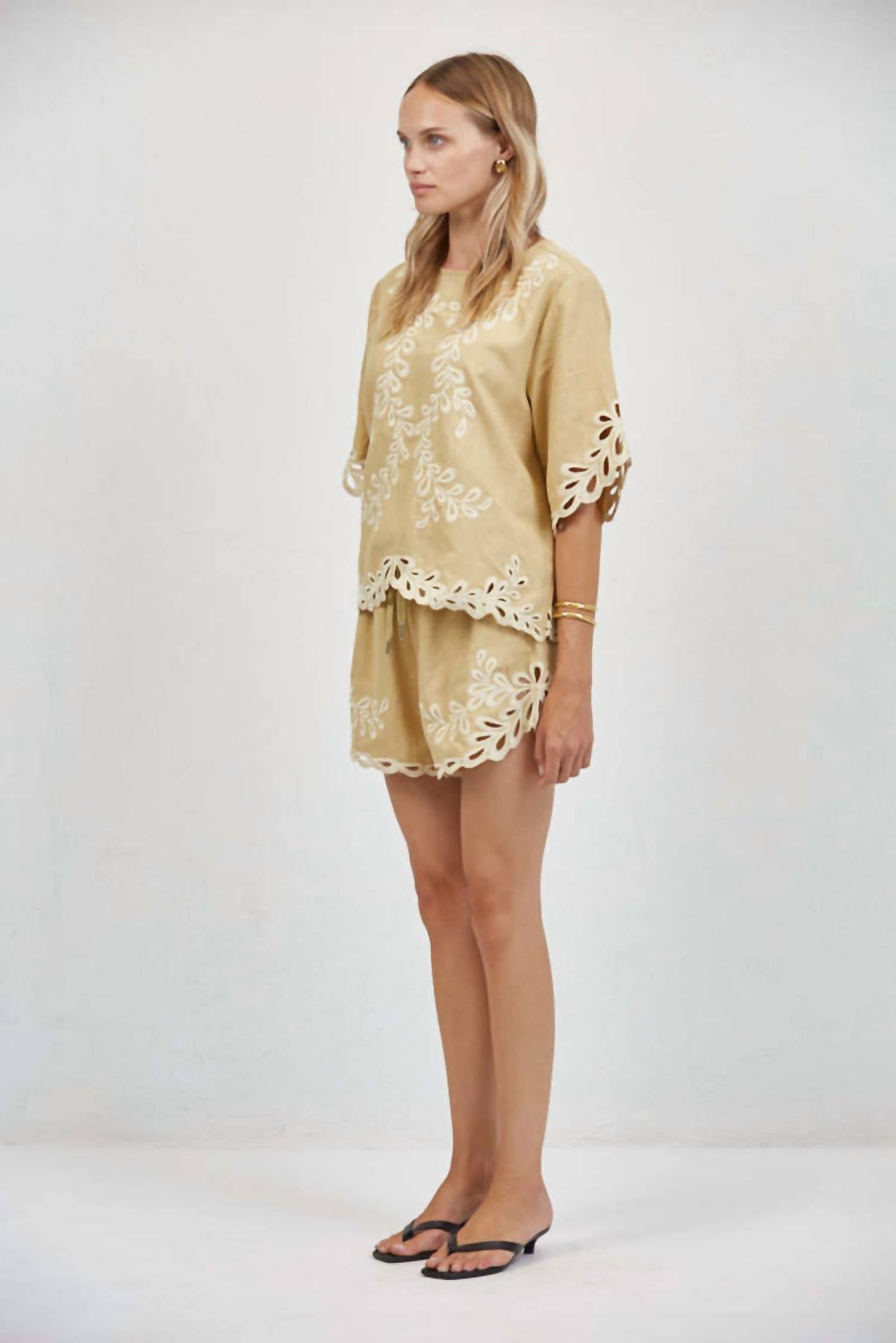 A.Ren - Cedar Street Embroidered Flutter Sleeve Top
