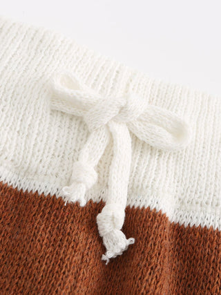 Conjunto de blusa sem mangas com decote em V e shorts com cordão