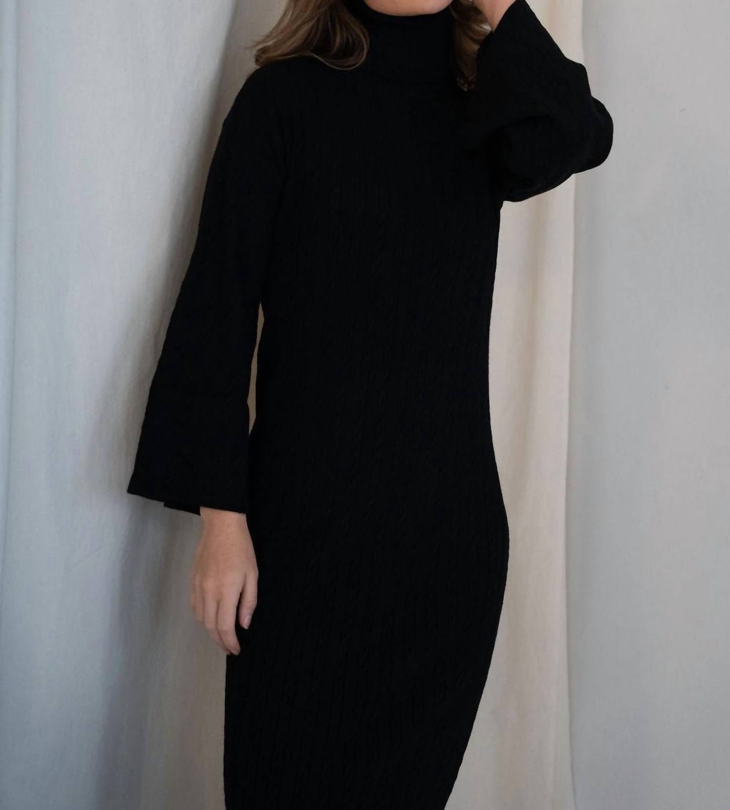 Mima Rosso - Cable Knit Bell Sleeve Dress