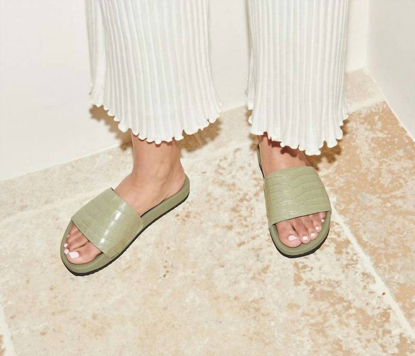 Freda Salvador - Women's Lea Slides