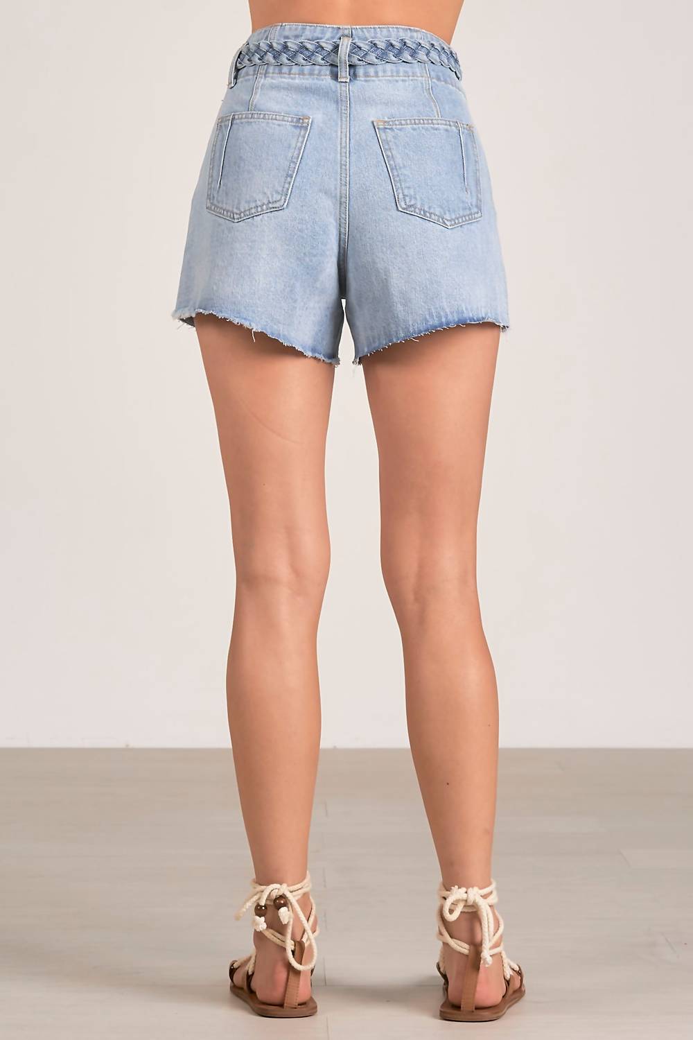 Elan - Short Jeans com Cinto Trançado