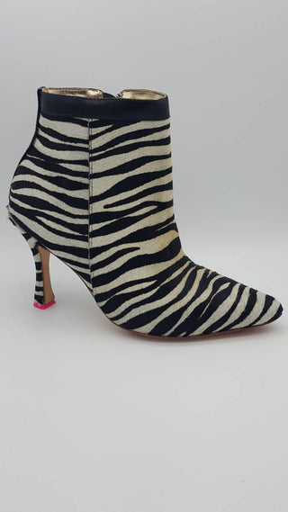 Claire Flowers - Women's Stevie Booties