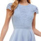 Vestido curto feminino City Studios de algodão com renda e zíper, manga curta, gola redonda, azul, tamanho 9