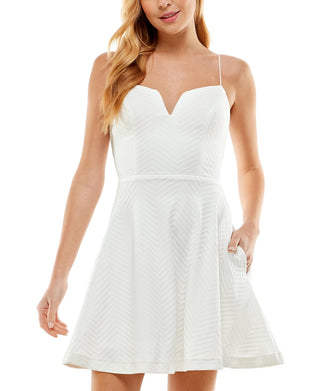 Vestido City Studios Junior com amarração nas costas e ajuste evasê, branco, tamanho 9