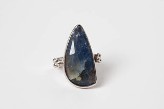 Avenue Chic - Women's Asymmetrical Ring