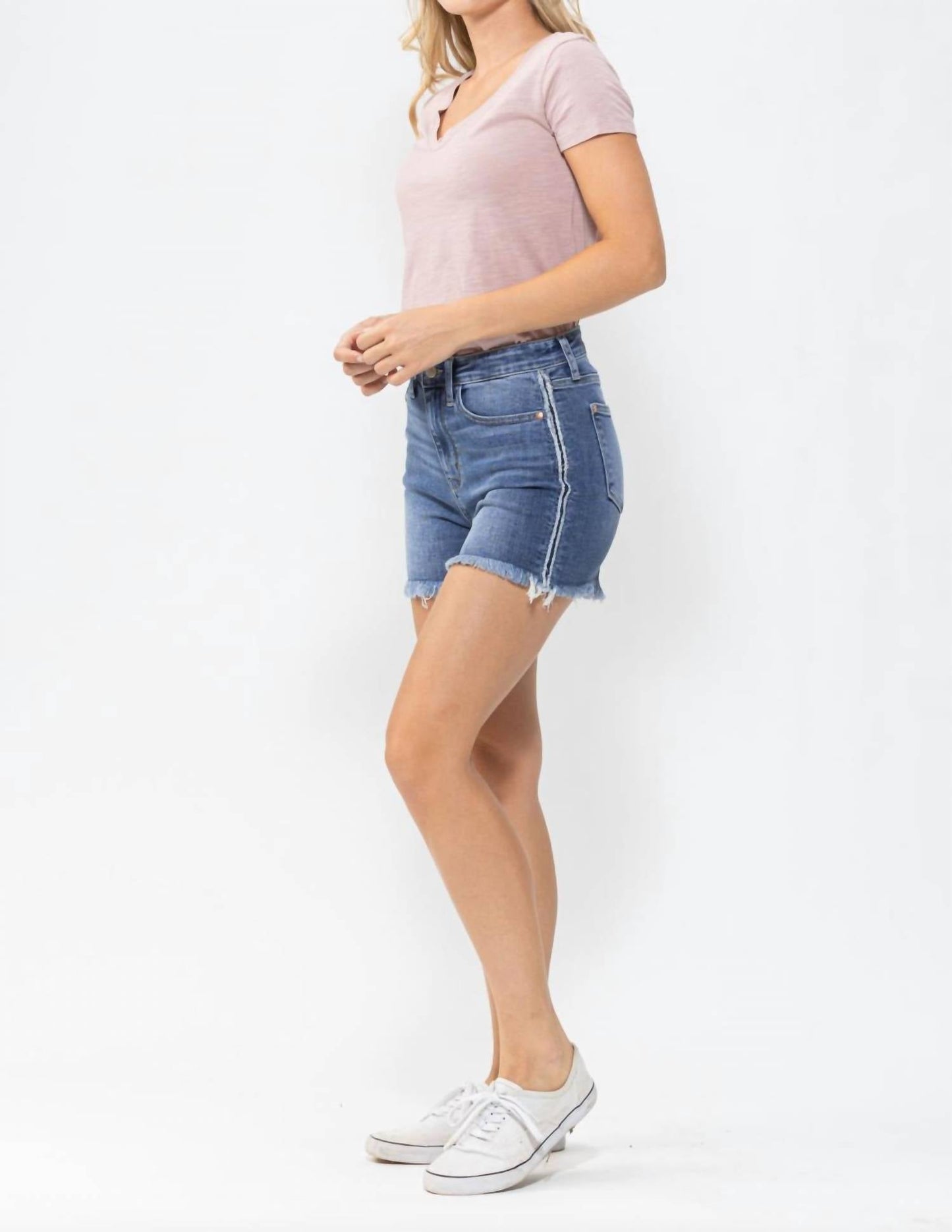 Judy Blue - Frayed Side Seams Shorts
