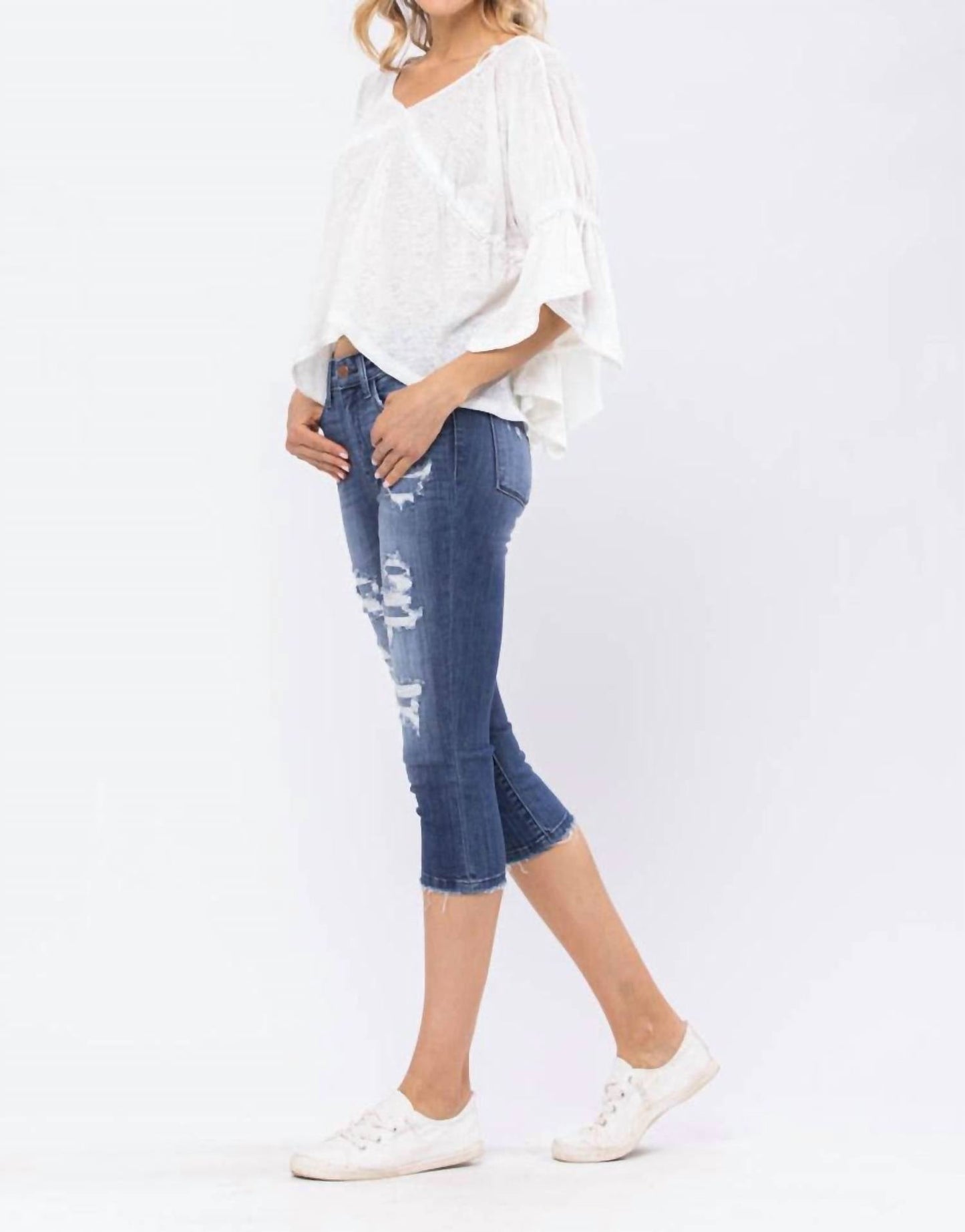Judy Blue - Mid-rise Contrast Patch Skinny Capri Jeans
