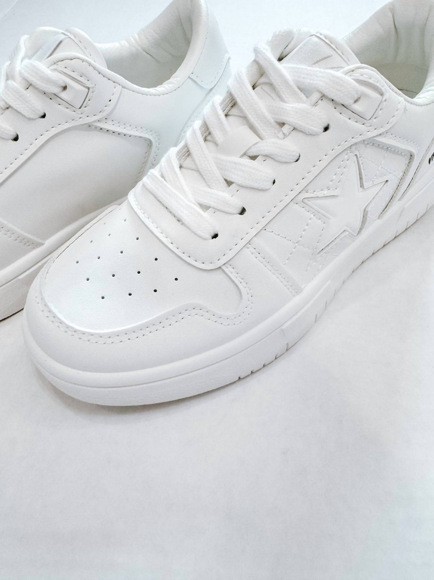 Vintage Havana - Women's Fresh Sneakers