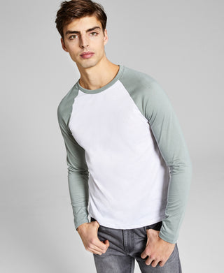 E agora esta camisa de beisebol raglan masculina verde tamanho pequeno