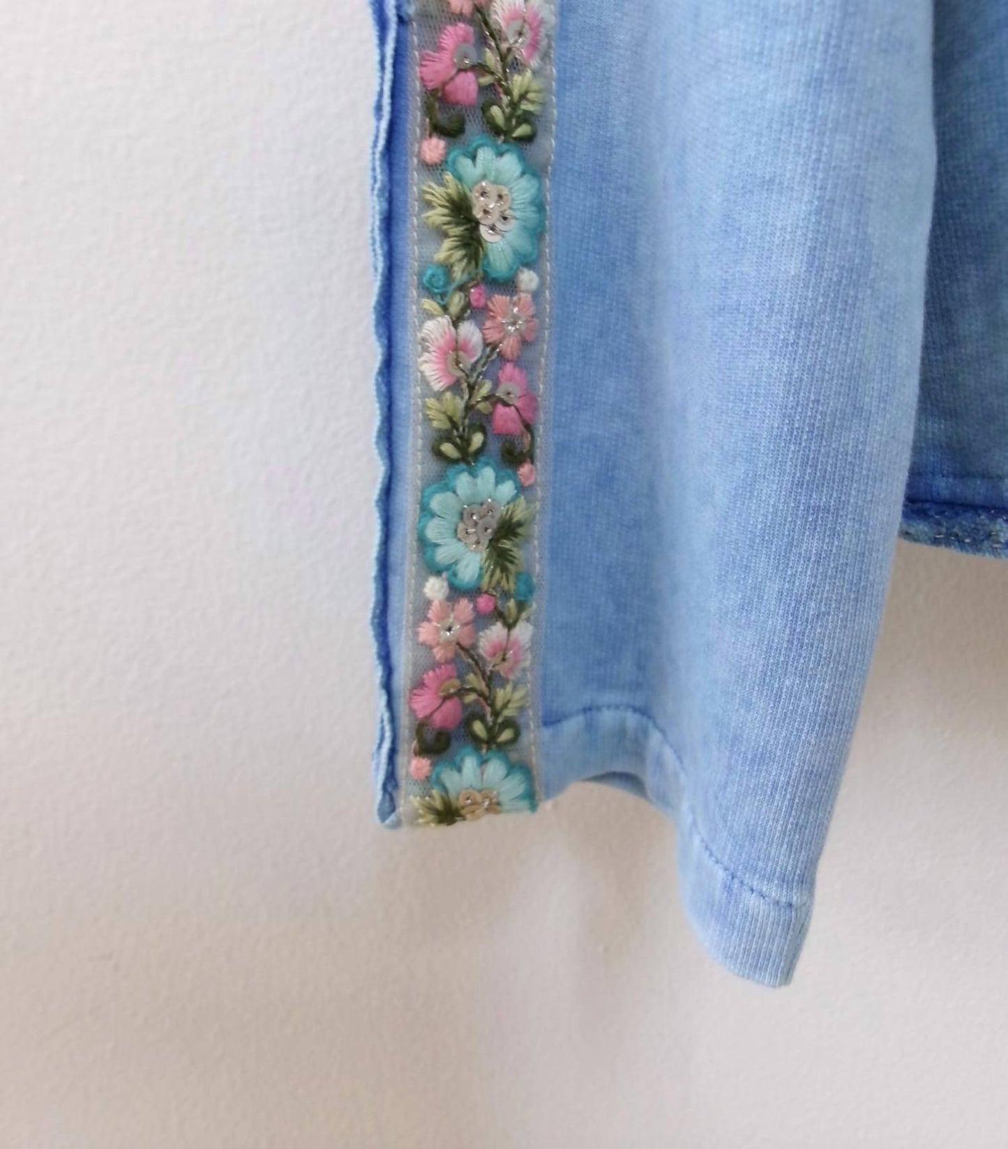 Aratta - Women's Colonel Jacket With Embroidered Trim On Sleeves