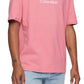 Camiseta Calvin Klein Masculina Relaxed Fit com Logo Padrão e Gola Redonda Rosa Tamanho Médio