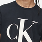 Camiseta Calvin Klein Masculina com Logotipo Monograma e Estampa Preta Tamanho XXG