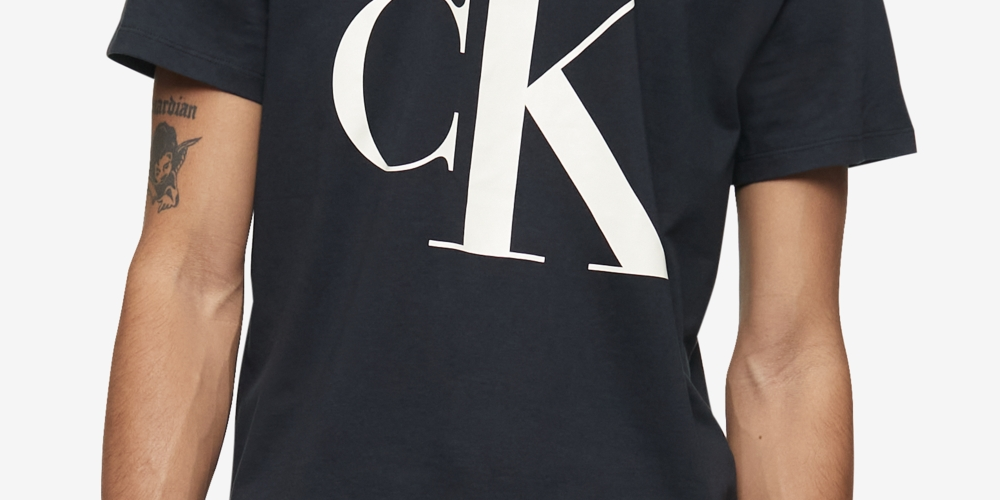Camiseta Calvin Klein Masculina com Logotipo Monograma e Estampa Preta Tamanho XXG
