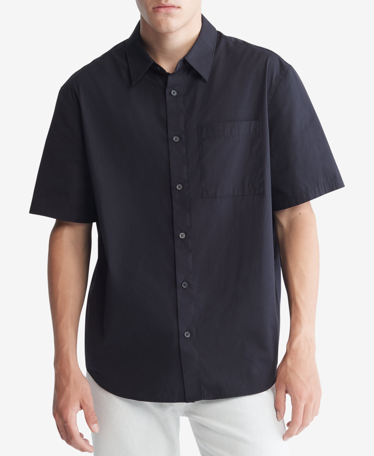 Camisa Calvin Klein Masculina Manga Curta Lisa com Bolso e Botões, Preta, Tamanho Grande