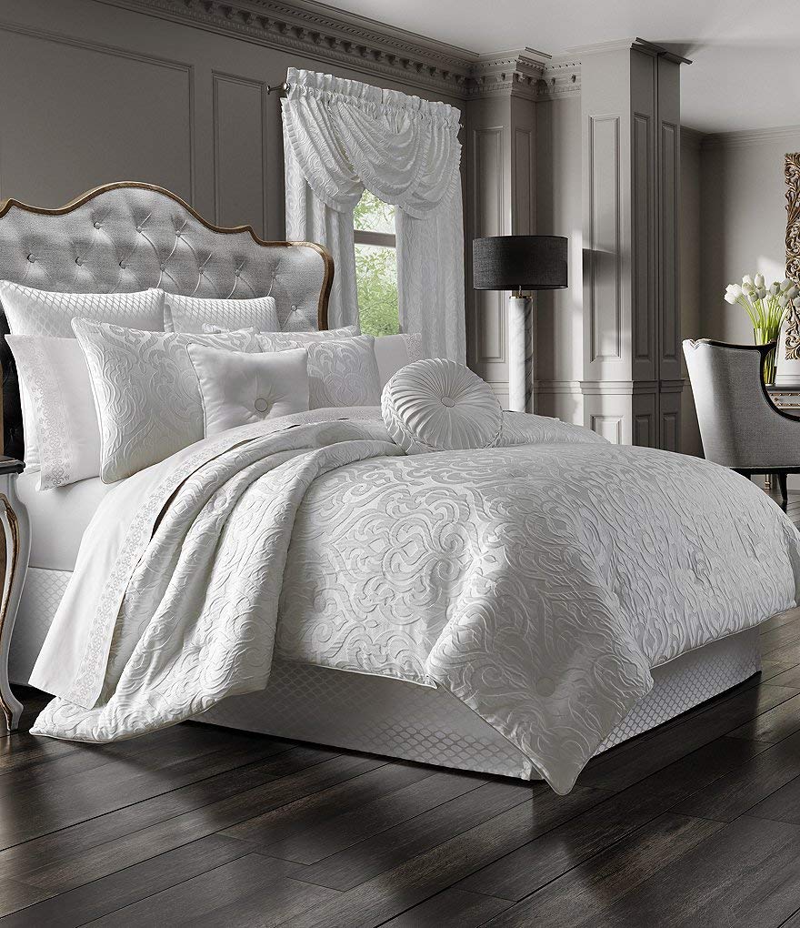 Astoria Damask Queen Comforter Set - White