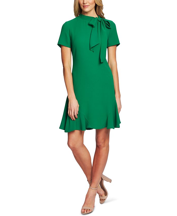 Vestido feminino CeCe com decote em arco e manga curta, verde, tamanho 12