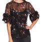 Vince Camuto Blusa feminina transparente com estampa floral Country Bouquet Peasant, preta, tamanho pequeno