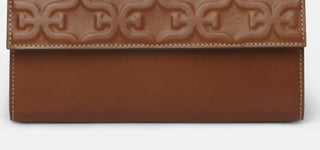 Bolsa transversal fina com relevo Sam Edelman Eden feminina, marrom, tamanho regular