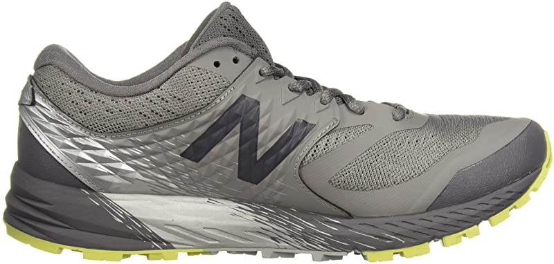 Tênis de corrida New Balance SKOM v1 feminino cinza