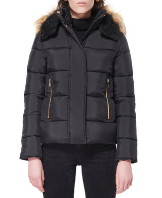 Casaco acolchoado com capuz e acabamento em pele sintética Maralyn &amp; Me Junior, preto, tamanho X-S